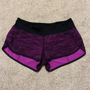 EUC Lululemon Speed shorts 2.5”